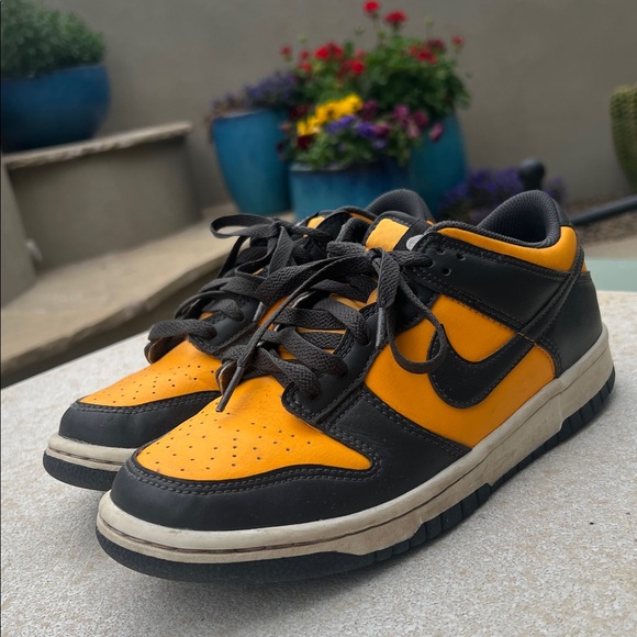 Nike Kids Grade School Dunk Low Sneakers - Picture 3 of 16